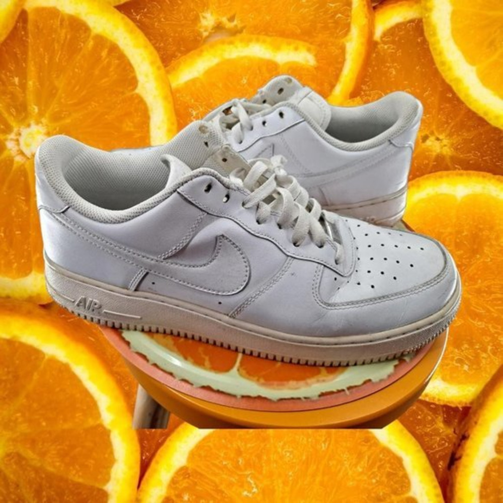 VINTAGE Nike Air White Sneakers Size 10.5